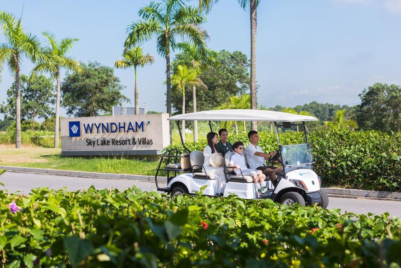Wyndham Sky Lake Resort And Villas Hanoi Exterior photo